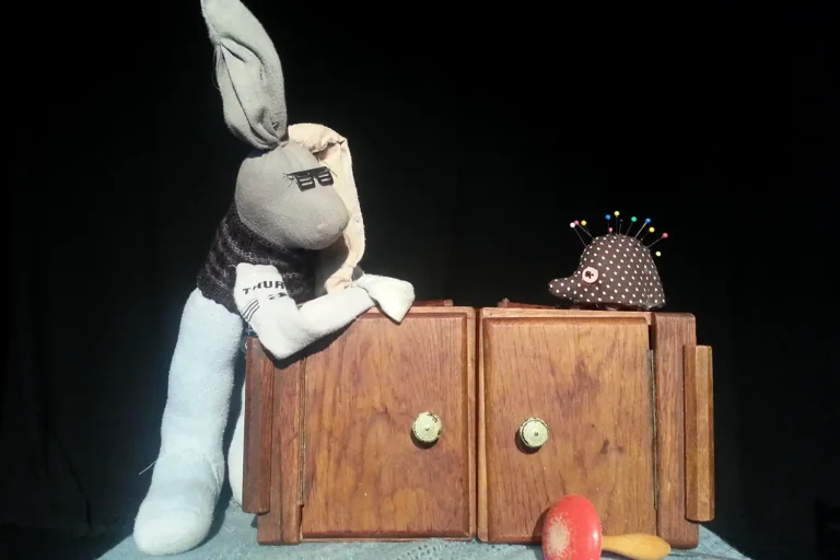 Der Hase und der Igel - Puppentheater mit Nicole Weißbrodt aus Berlin