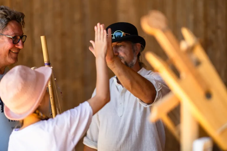Vollmondfest in Alt Sassnitz - Kinder bauen ihre eigenen Instrumente
